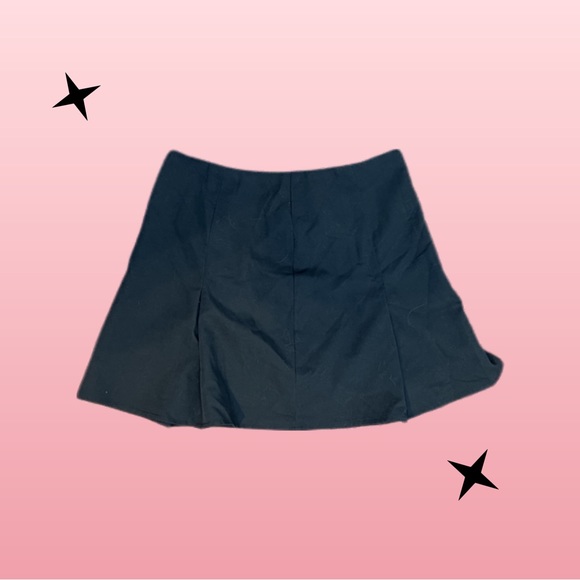 BLACK MINI SKIRT - Picture 2 of 2